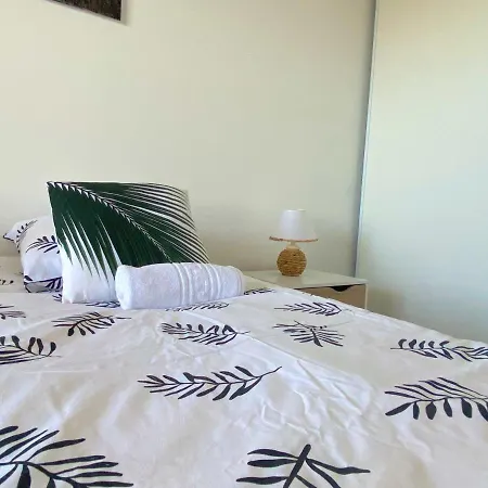 Appartement T2 Dans Résidence Neuve Vue à Porticcio *
